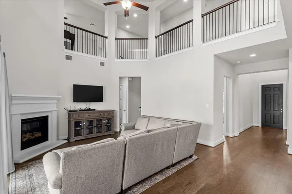 $749,000 | 200 Great Lawn Bend, Liberty Hill, TX 78642