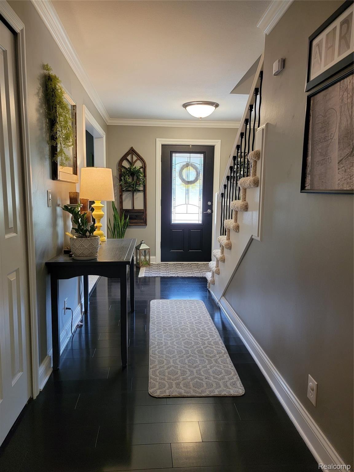 233 Wallace Way Howell, MI 48843 - Photo 19 of 64 Foyer