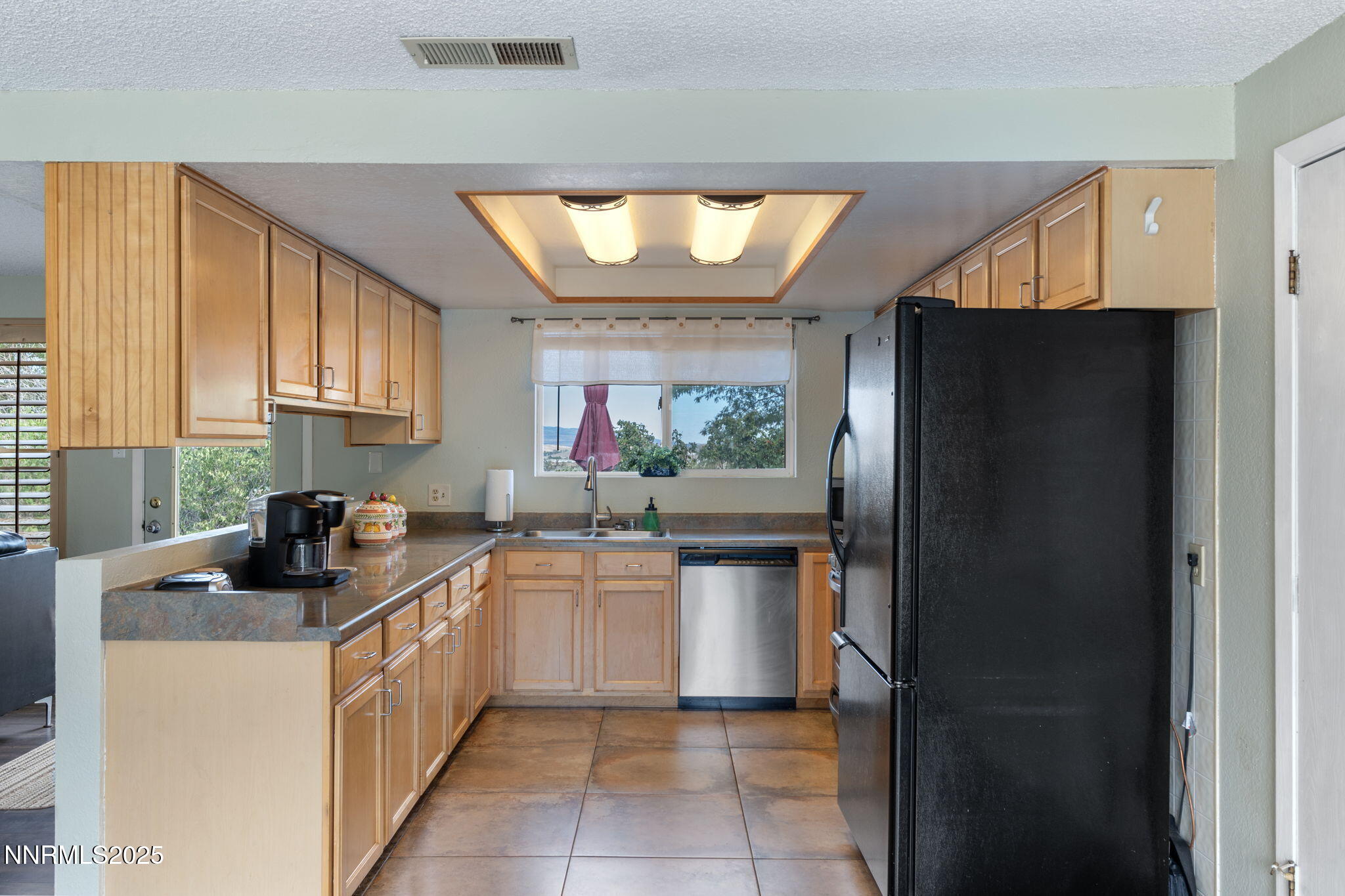 2410 Seneca Drive Reno, NV 89506 - Photo 15 of 32 Kitchen