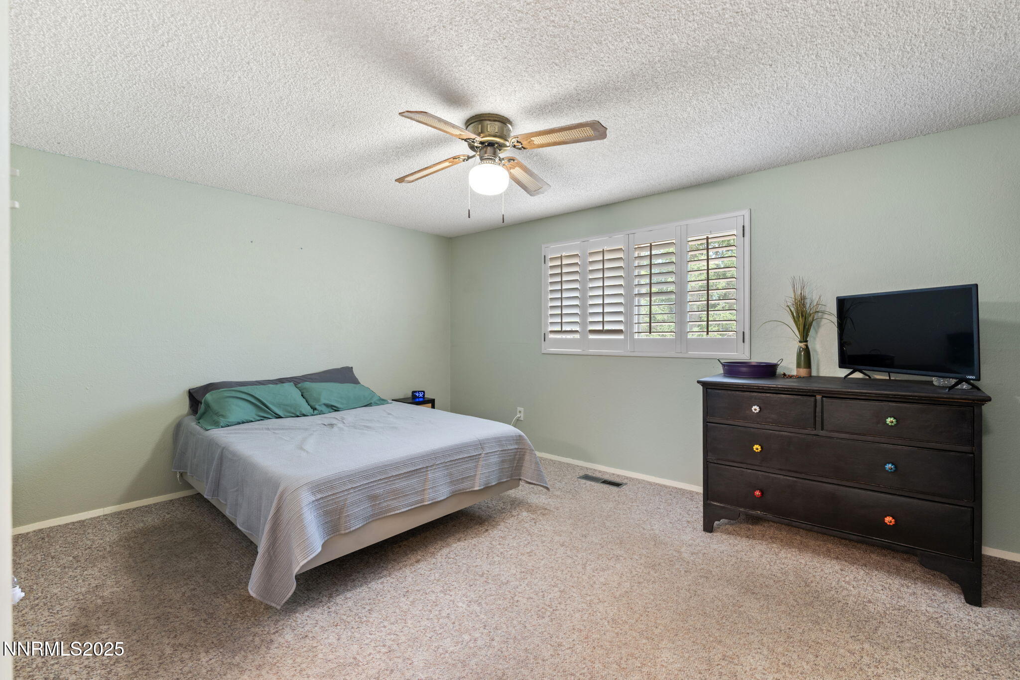 2410 Seneca Drive Reno, NV 89506 - Photo 17 of 32 Primary Bedroom