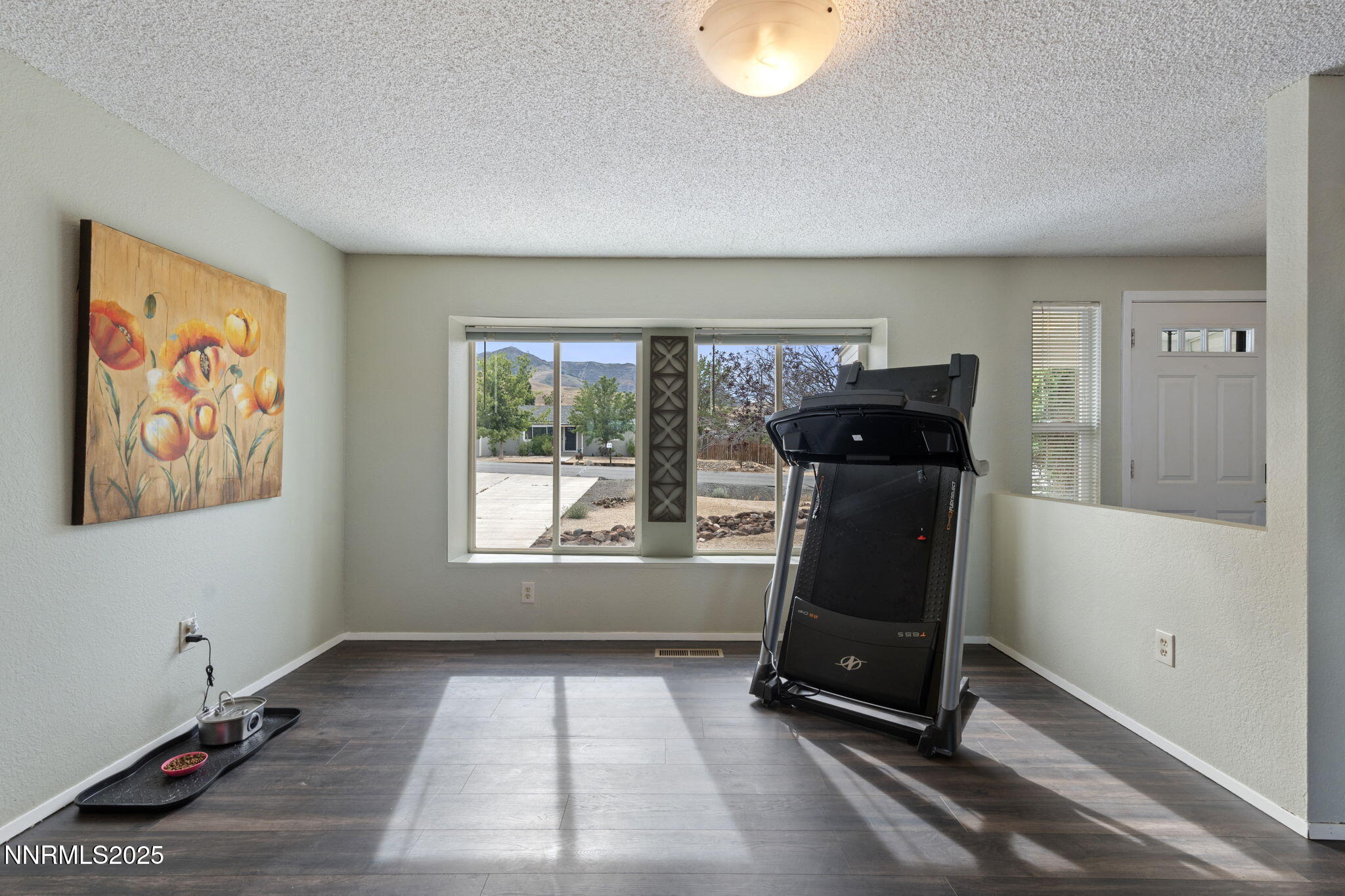 2410 Seneca Drive Reno, NV 89506 - Photo 6 of 32 Dining Room
