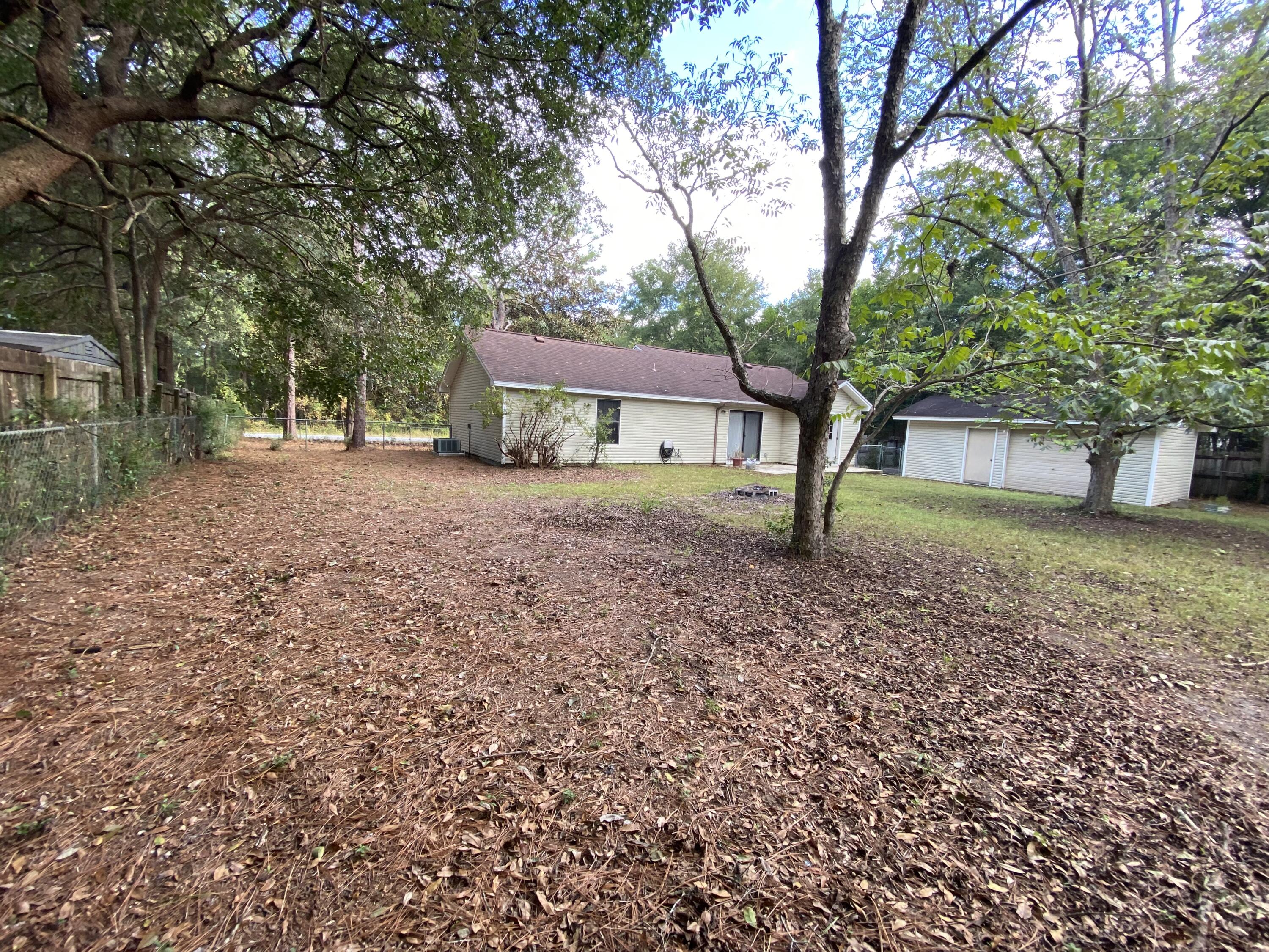 3170 Skyline Drive Crestview, FL 32539 - Photo 8 of 16 a view of a house with a yard