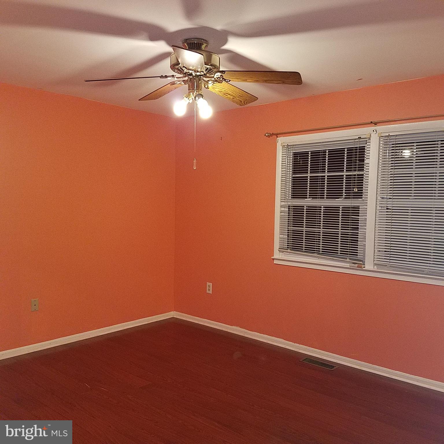 13107 Newgate Road Woodbridge, VA 22193 - Photo 14 of 26 Bedroom 2