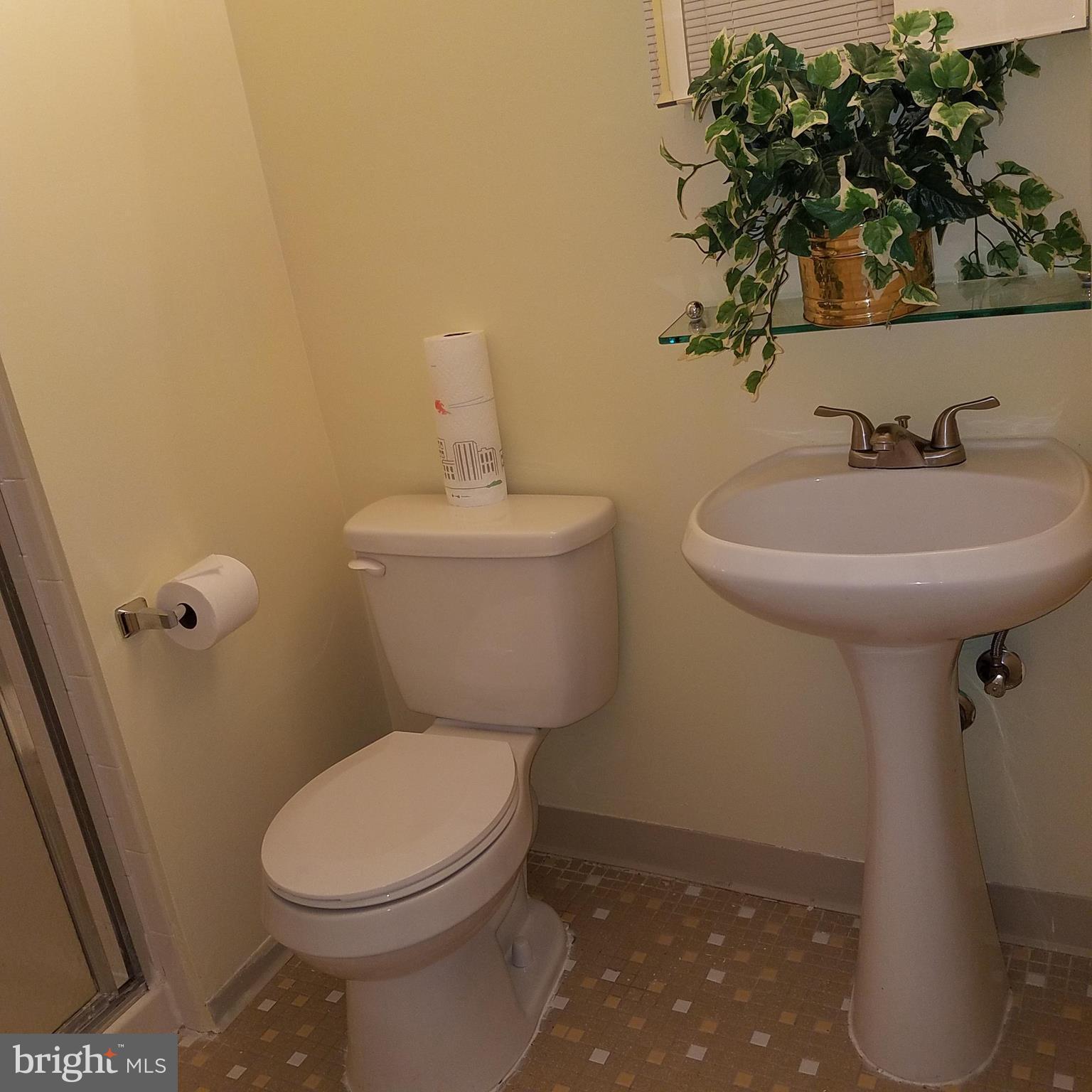 13107 Newgate Road Woodbridge, VA 22193 - Photo 15 of 26 Bath (Master) other