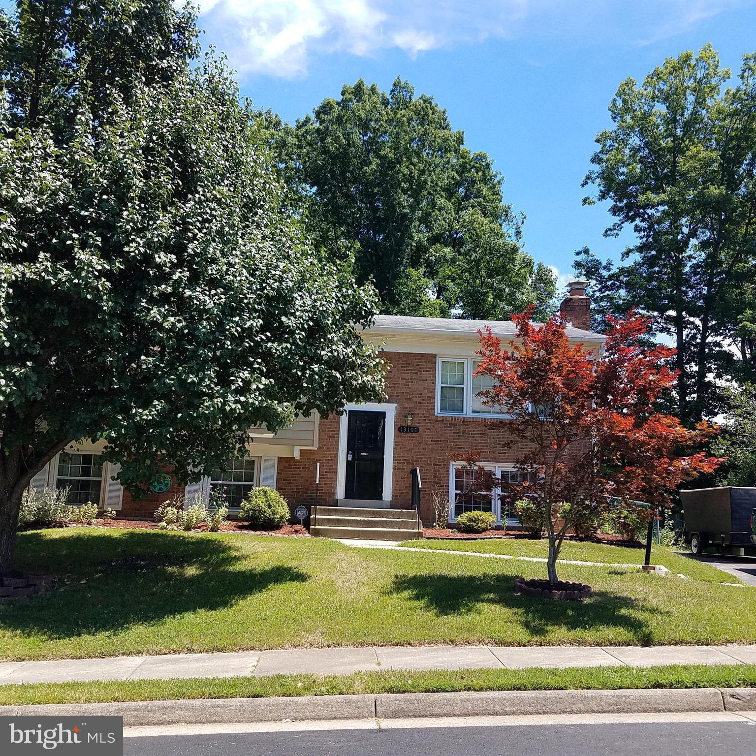 13107 Newgate Road Woodbridge, VA 22193 - Photo 26 of 26 Exterior (Front)
