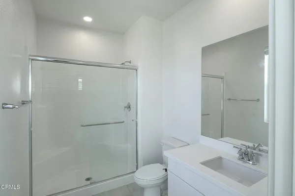 $3,975 | 611 Winchester Drive, Oxnard, CA 93036