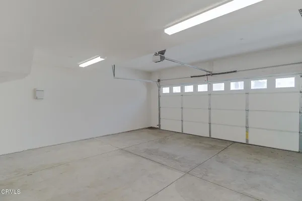 $3,975 | 611 Winchester Drive, Oxnard, CA 93036
