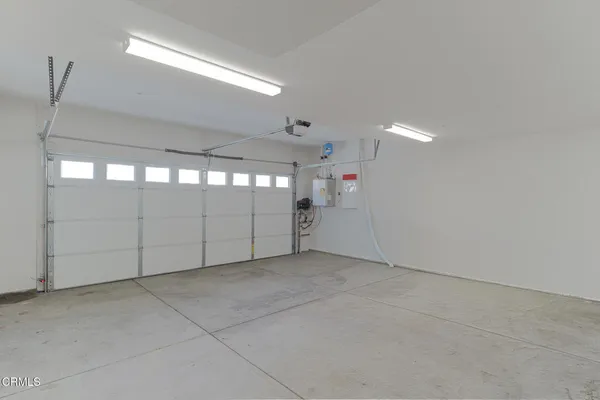$3,975 | 611 Winchester Drive, Oxnard, CA 93036