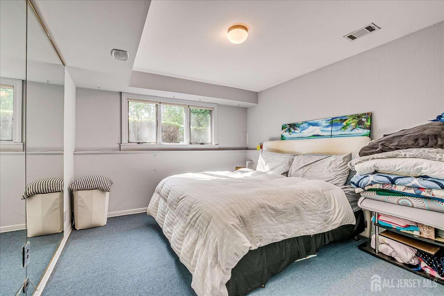 7 Gentore Court Edison, NJ 08820 - Photo 27 of 31