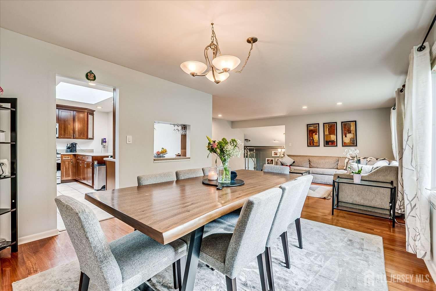 7 Gentore Court Edison, NJ 08820 - Photo 10 of 31