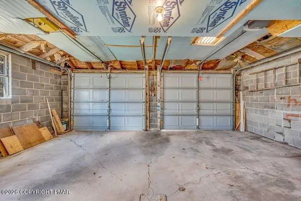 a view of a garage