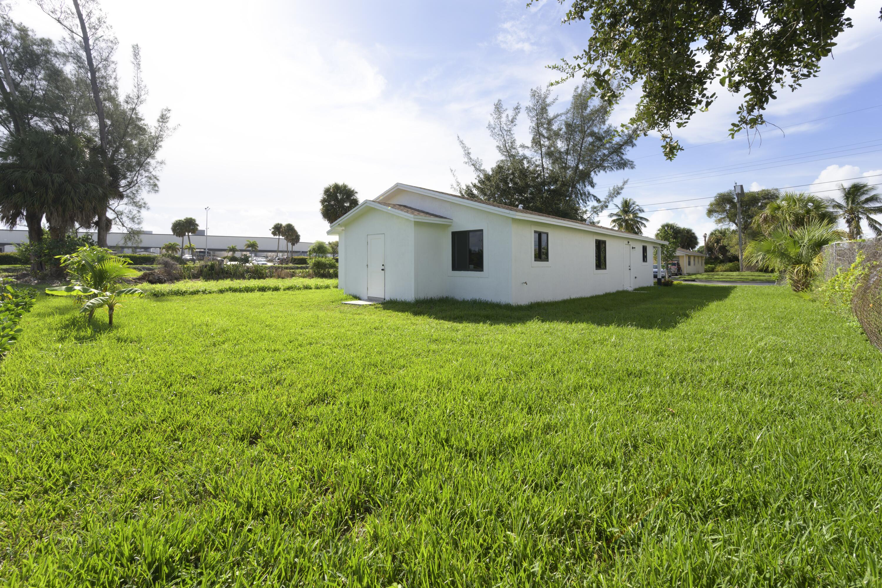 1510 West 20th Street Riviera Beach, FL 33404 - Photo 14 of 14 1510 W 20th St Riviera Beach-print-003-0