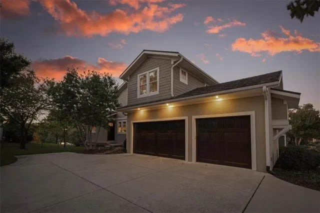 $999,000 | 3208 West 154th Street, Overland Park, KS 66224