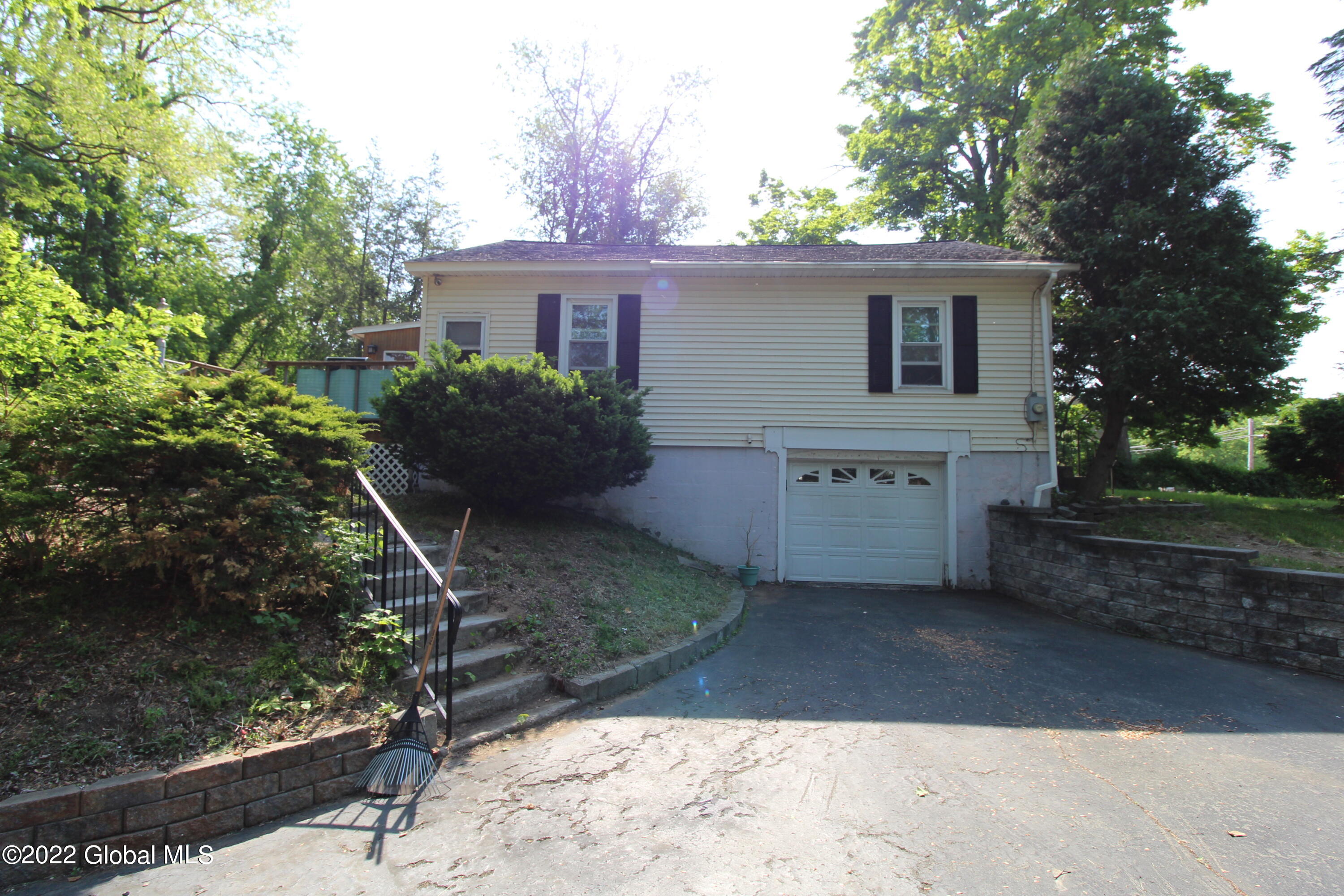 127 Guideboard Road Halfmoon, NY 12188 - Photo 20 of 45 IMG_6946