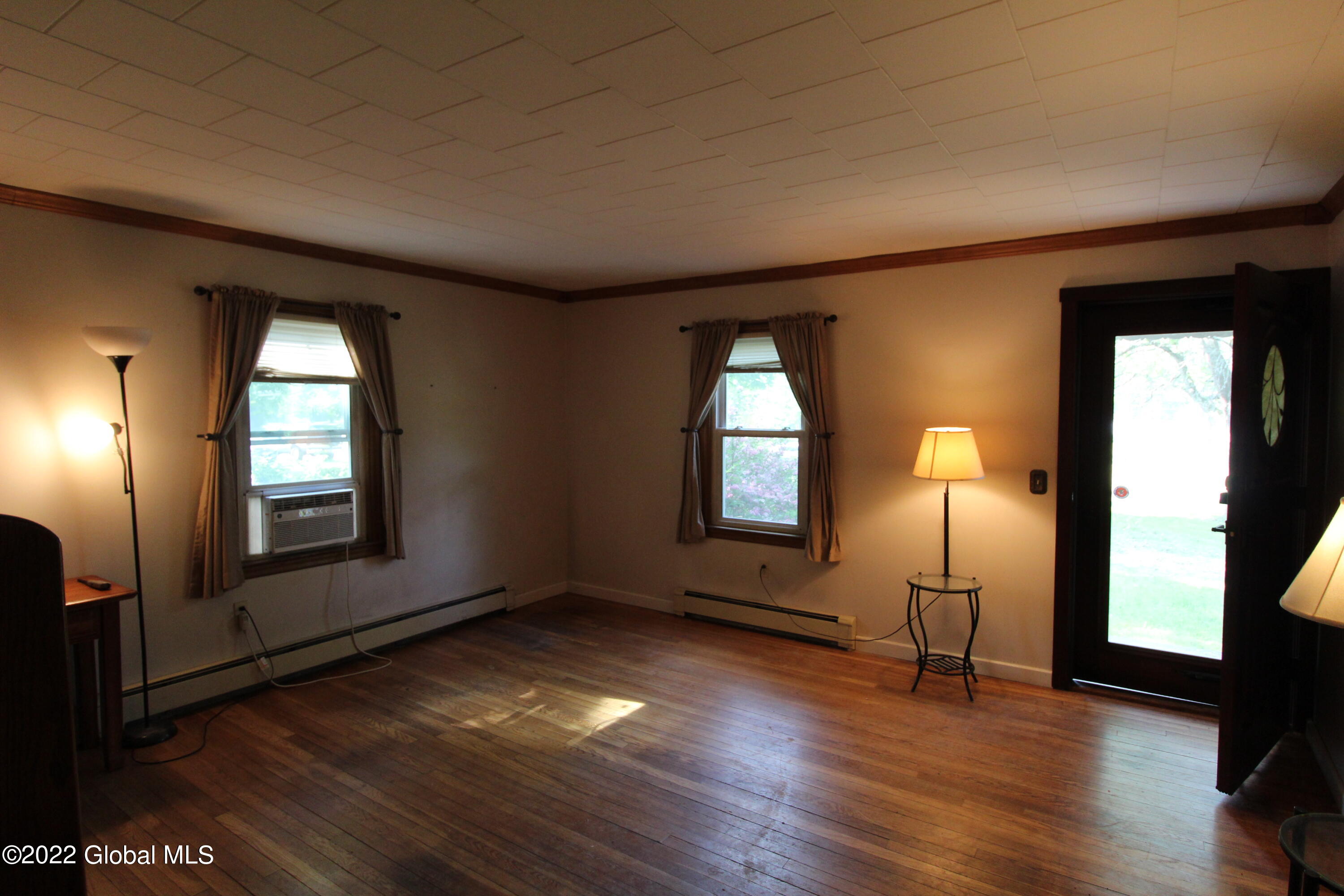 127 Guideboard Road Halfmoon, NY 12188 - Photo 27 of 45 Living Room