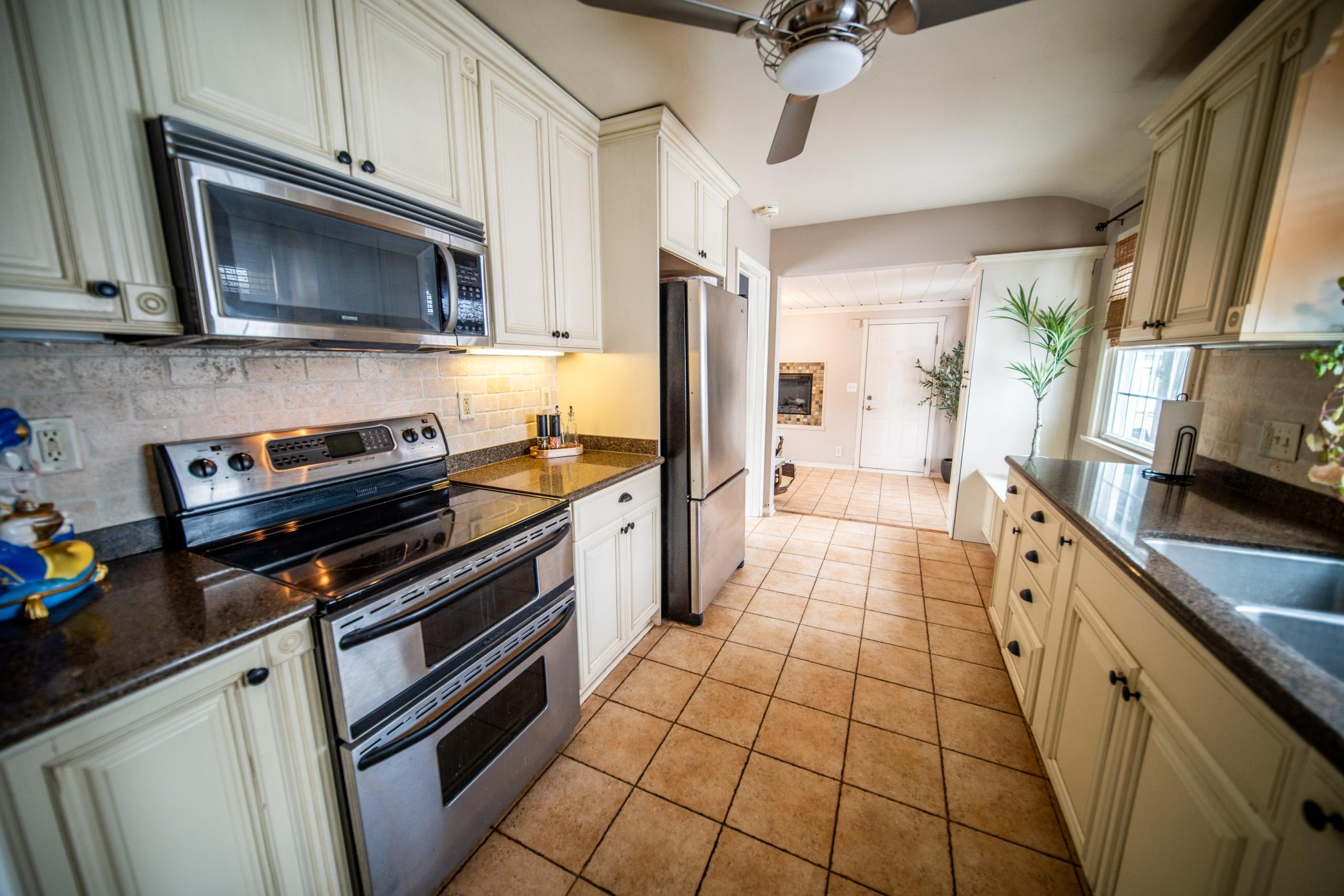 1003 10th Street Northeast Rochester, MN 55906 - Photo 11 of 46