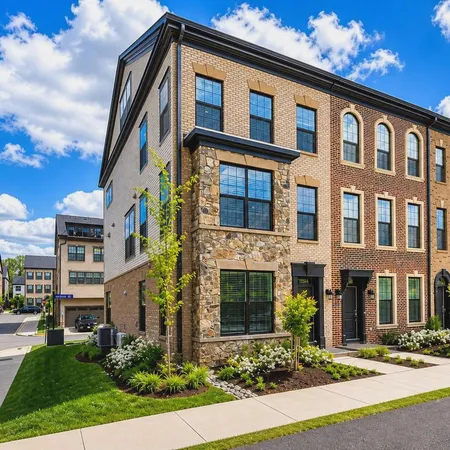 $4,600 | 12544 Ovation Drive, Fairfax, VA 22033