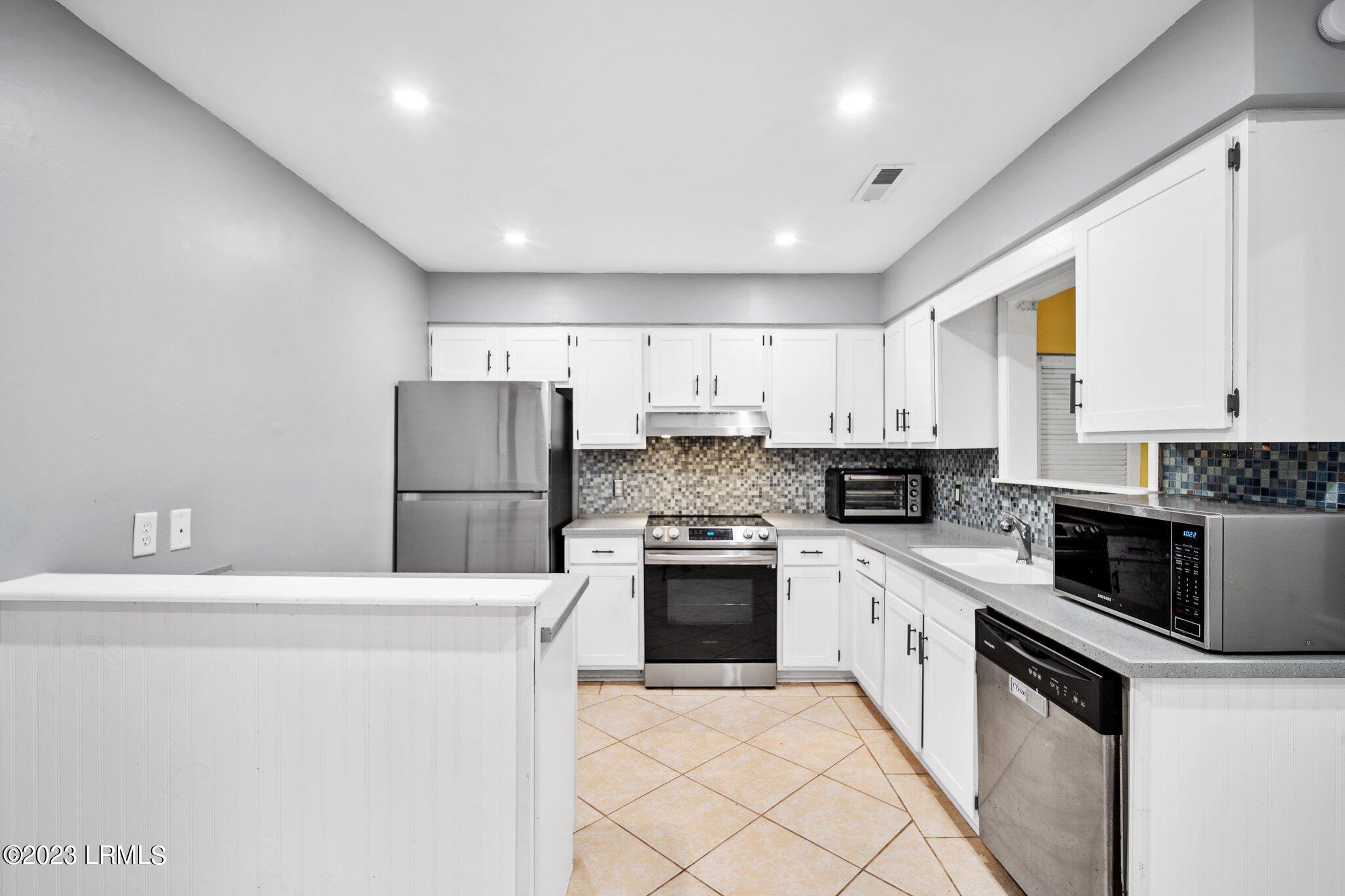 7 Buck Road Beaufort, SC 29907 - Photo 7 of 31 49-web-or-mls-DSC07317