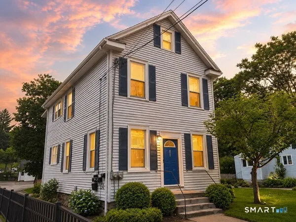$2,900 | 54 Forest Street, New Canaan, CT 06840