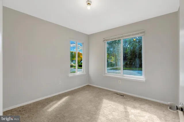 $750,000 | 10412 Pearl Street, Fairfax, VA 22032