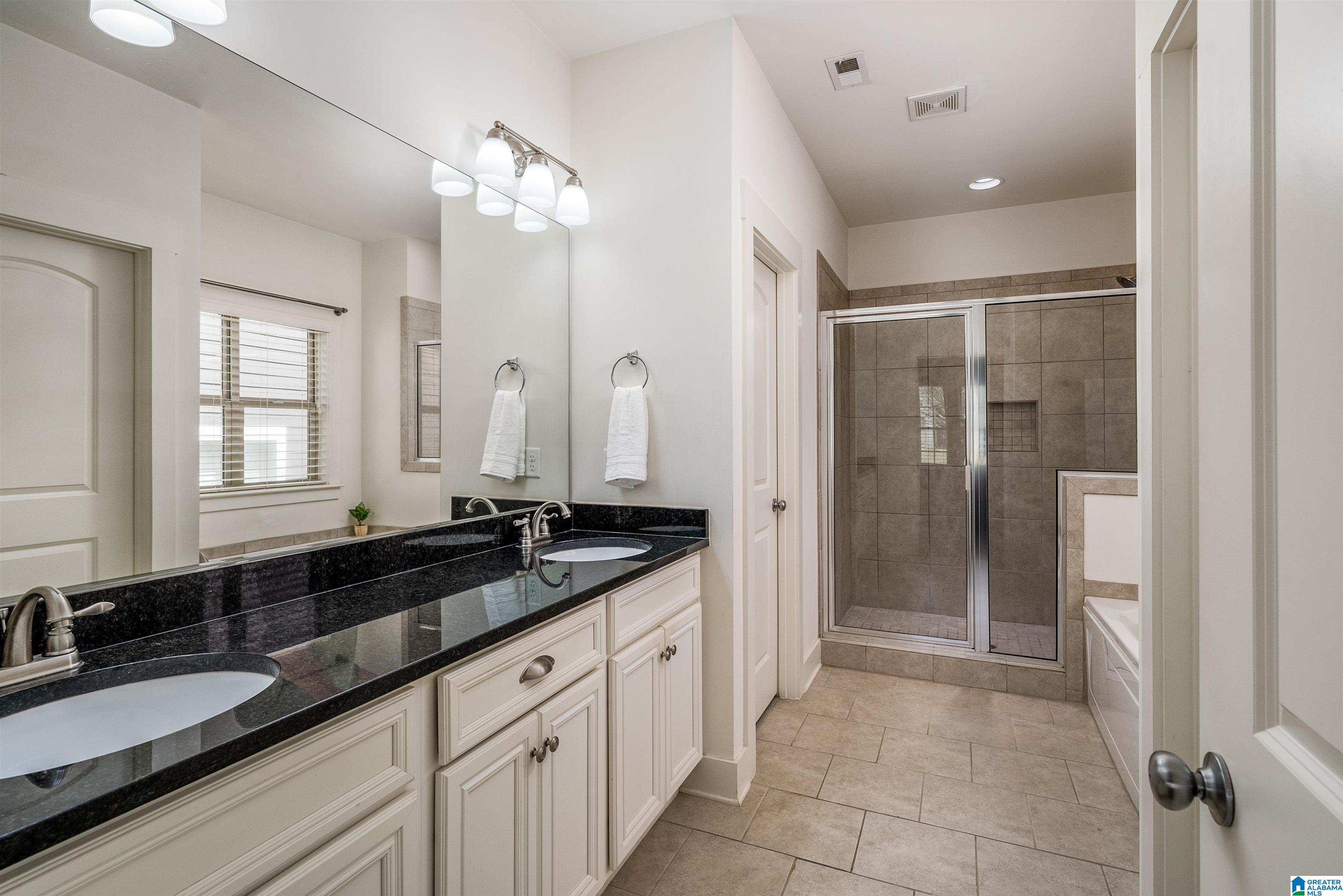 5249 Meadow Ridge Trail Bessemer, AL 35022 - Photo 22 of 37