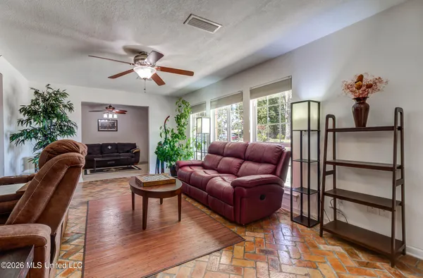 $425,000 | 5809 David Davis Place, Ocean Springs, MS 39564