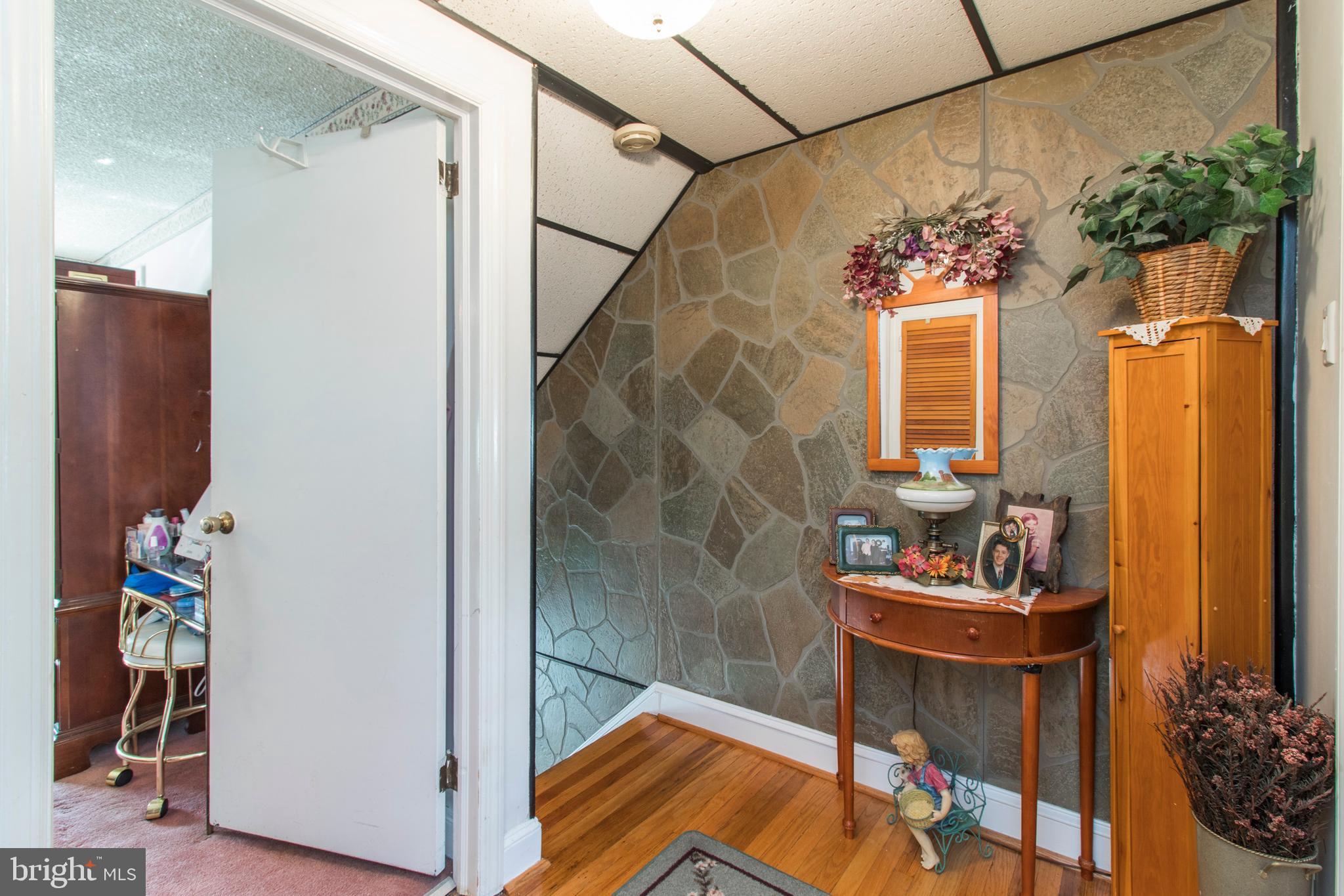5223 Alverstone Road Clifton Heights, PA 19018 - Photo 18 of 39 Gallery Image 18
