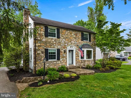$850,000 | 121 Upper Gulph Road, Wayne, PA 19087