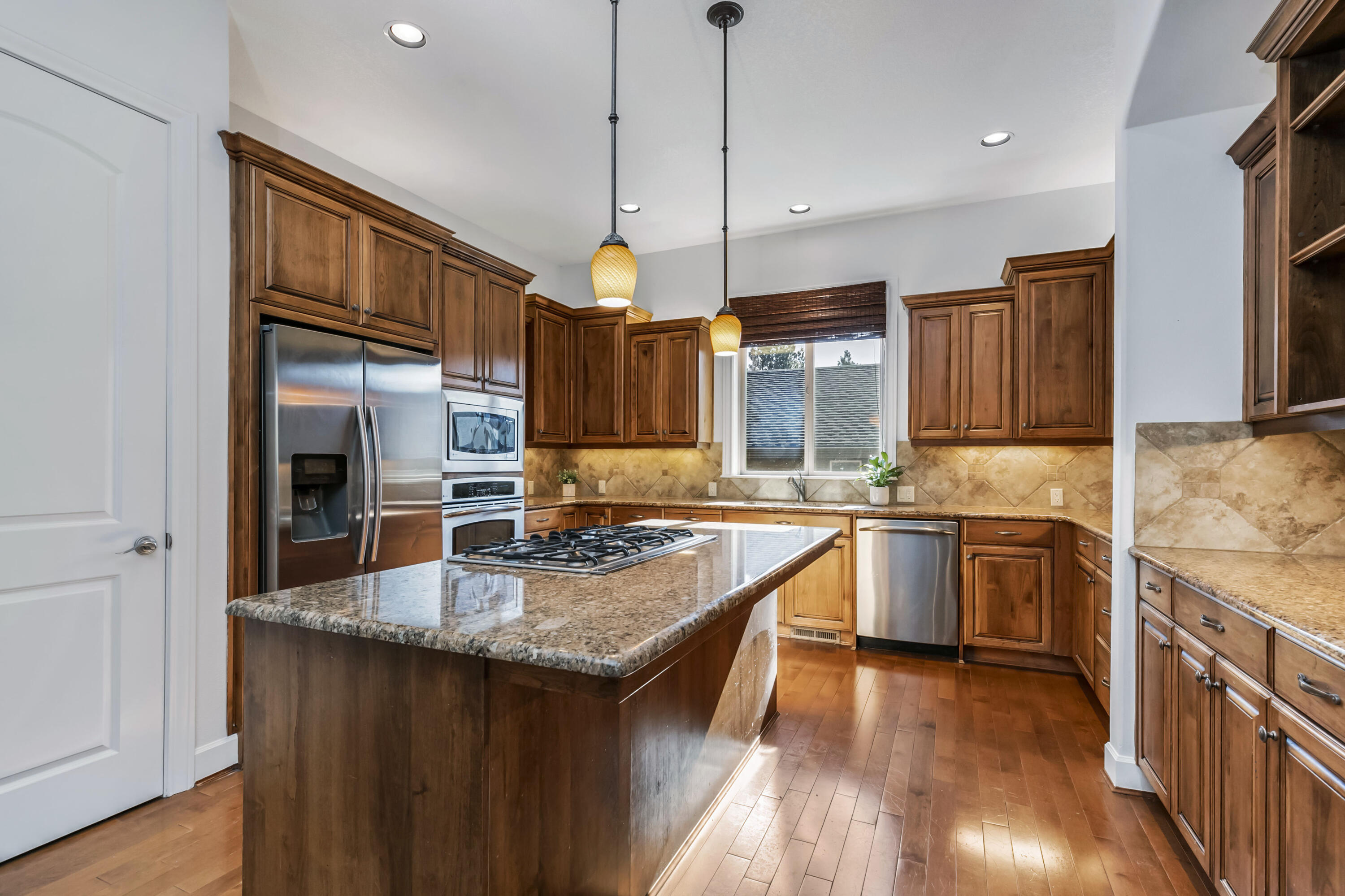 61167 Princeton Loop Bend, OR 97702 - Photo 3 of 33 Kitchen