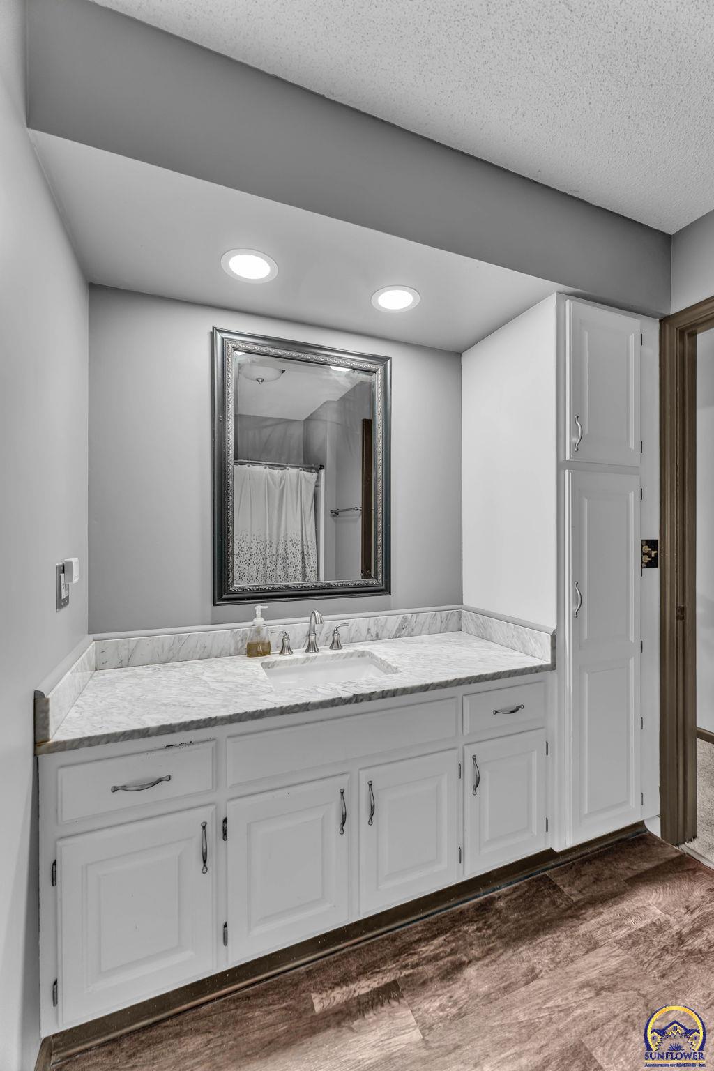 6236 Southwest 25th Street Topeka, KS 66614 - Photo 29 of 53