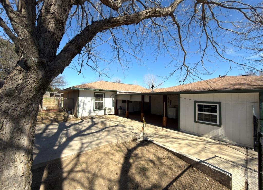 1544 Stainback Road Red Oak, TX 75154 - Photo 26 of 40 side of house with covered patio