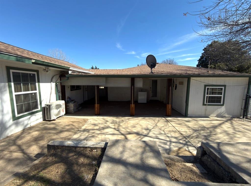 1544 Stainback Road Red Oak, TX 75154 - Photo 27 of 40 large covered patio with roll down shades
