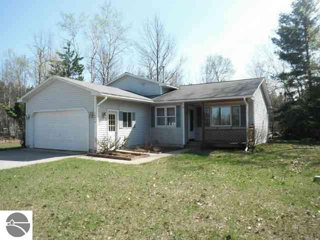 10413 Thiel Road Traverse City, MI 49685 - Photo 1 of 12 1734629.JPG