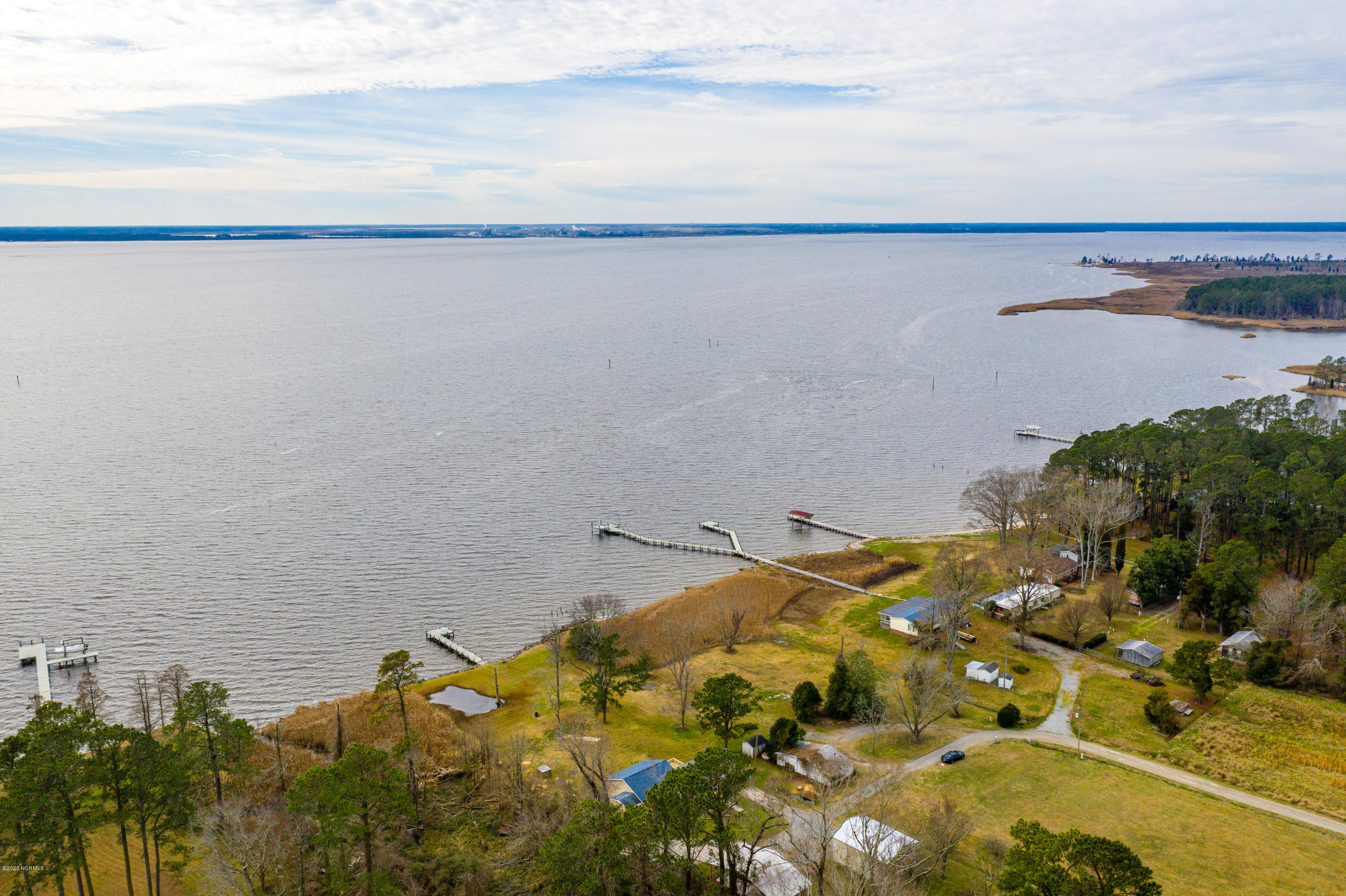 260 Rivers Edge Bath, NC 27808 - Photo 8 of 10 360 Rivers Edge-14