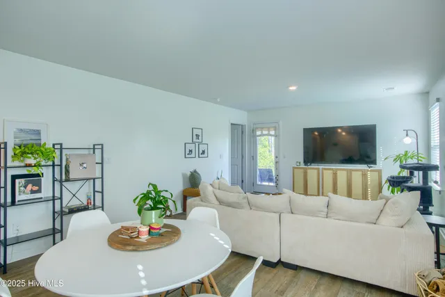 $1,995 | 2018 Course Lane, Surf City, NC 28445