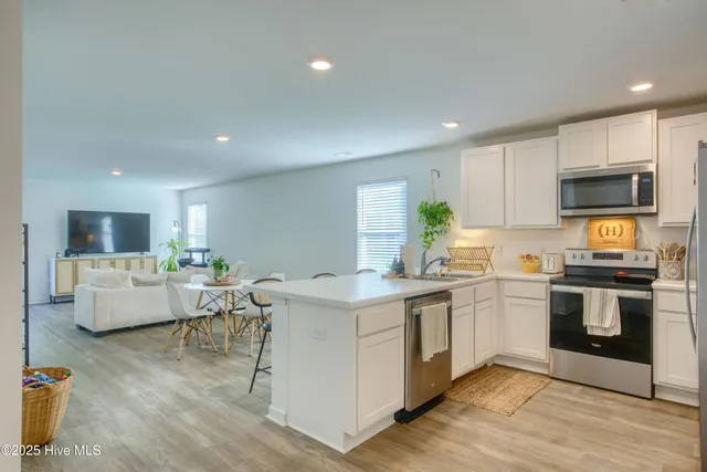 $1,995 | 2018 Course Lane, Surf City, NC 28445