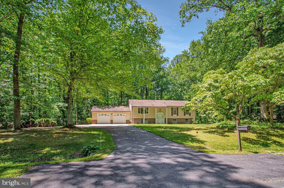 6524 Wilson Road Friendship, MD 20758 - Photo 4 of 48