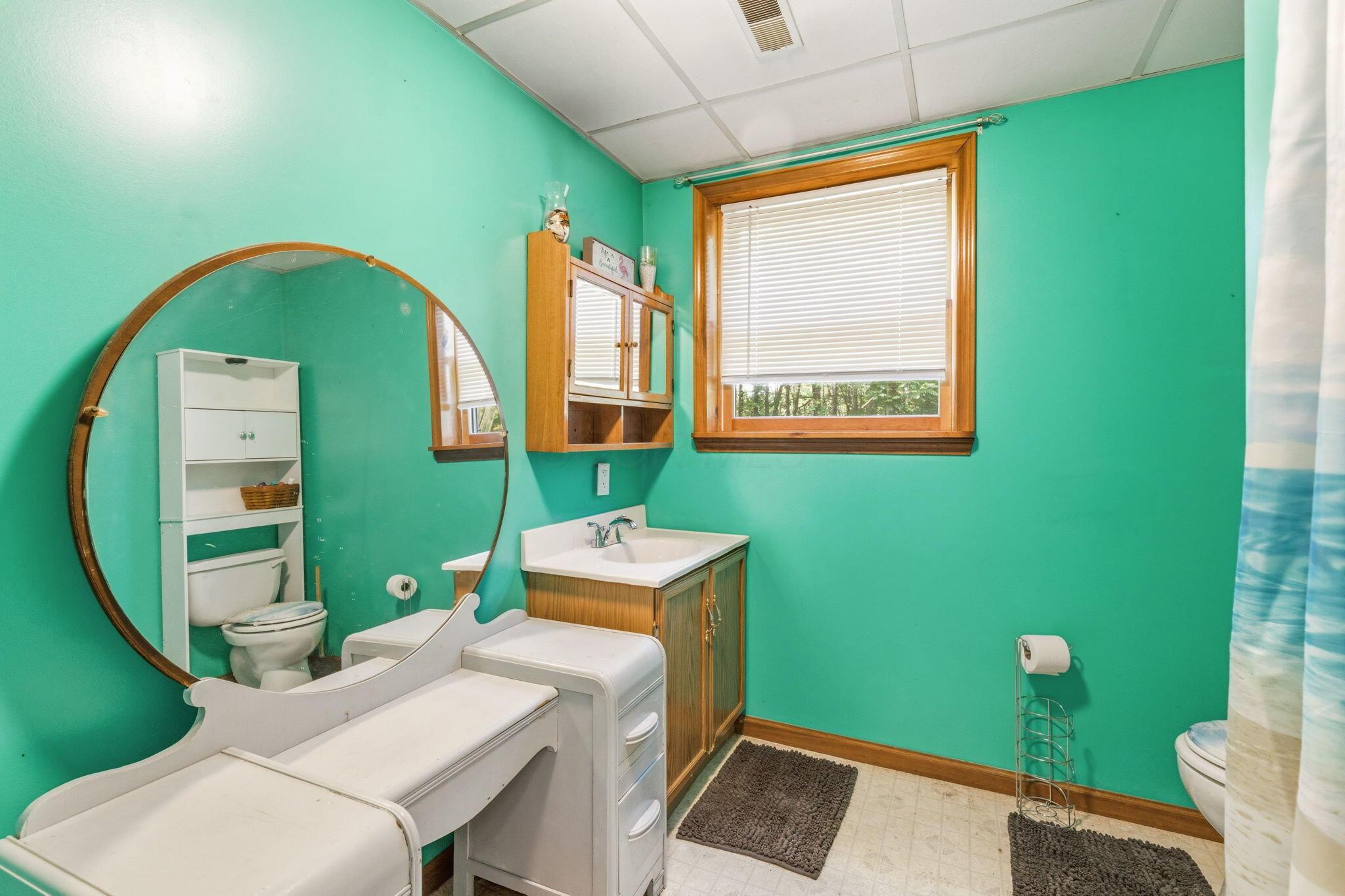 34796 Geiger Road Logan, OH 43138 - Photo 32 of 50 Lower Level Bathroom