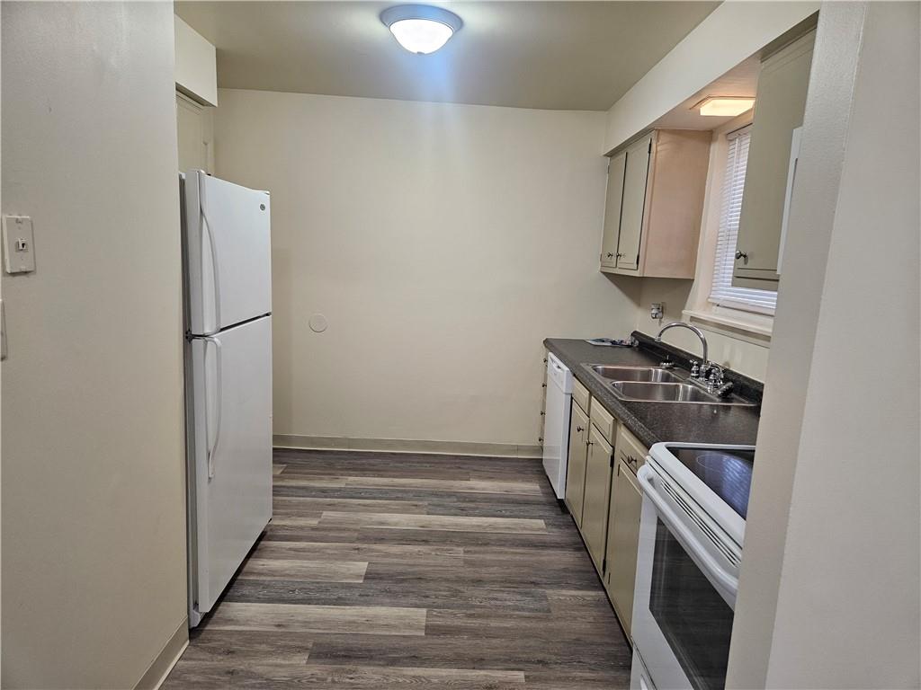 909 Chapel Road, Unit 7 Monaca, PA 15061 - Photo 3 of 7