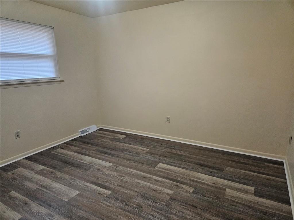 909 Chapel Road, Unit 7 Monaca, PA 15061 - Photo 5 of 7