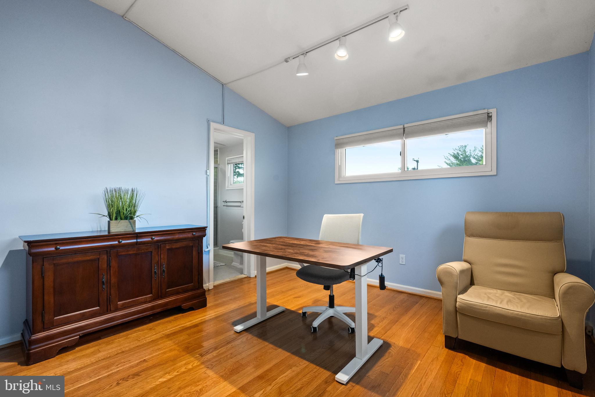 6821 Old Chesterbrook Road McLean, VA 22101 - Photo 17 of 38 Gallery Image 17