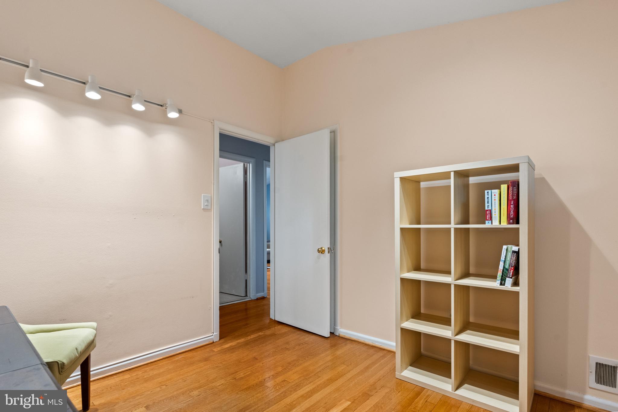 6821 Old Chesterbrook Road McLean, VA 22101 - Photo 20 of 38 Gallery Image 20