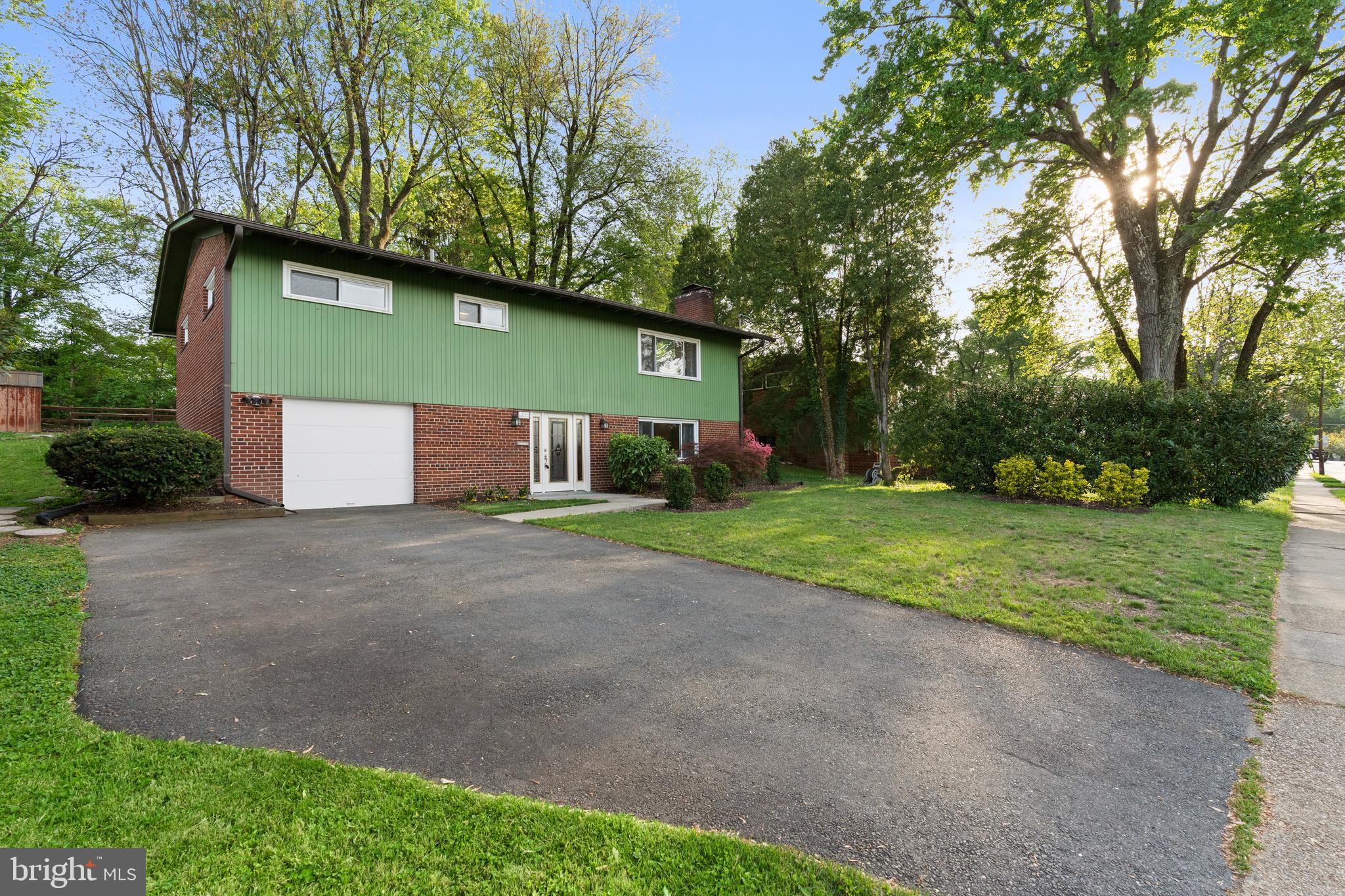 6821 Old Chesterbrook Road McLean, VA 22101 - Photo 36 of 38 Gallery Image 36