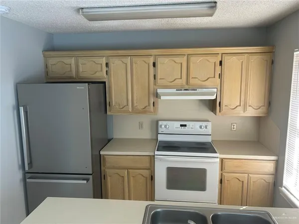 $875 | 1913 Summer Breeze Street, Mission, TX 78572