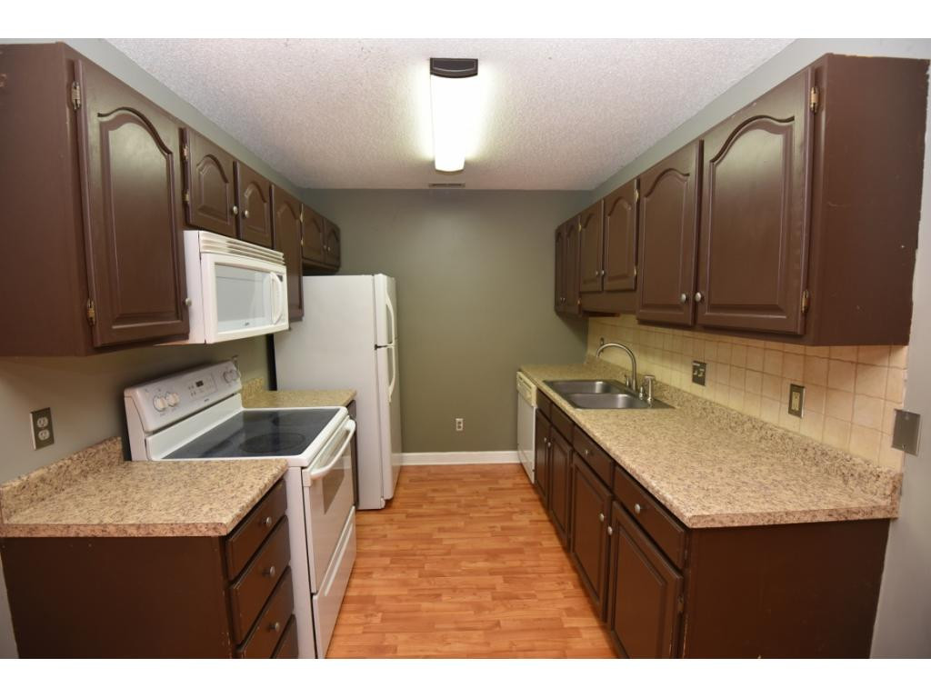 2700 Indian Ridge Road, Unit 28 Johnson City, TN 37604 - Photo 8 of 32 Photo 8