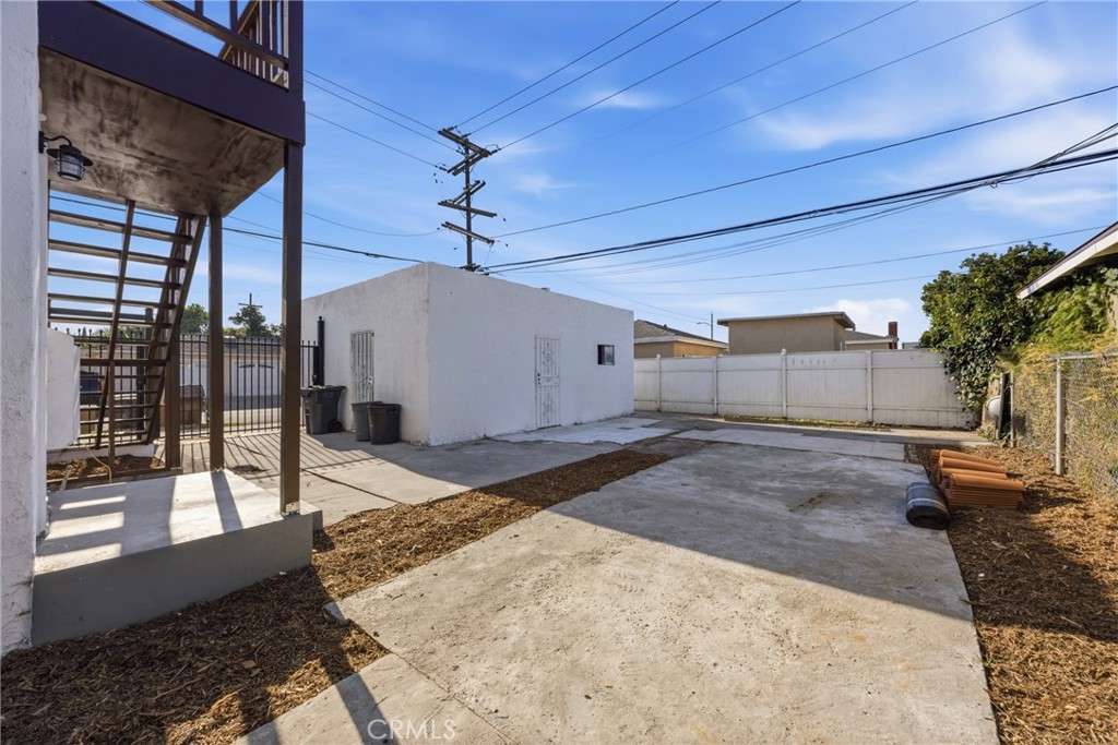 351 West Magnolia Street Compton, CA 90220 - Photo 35 of 39