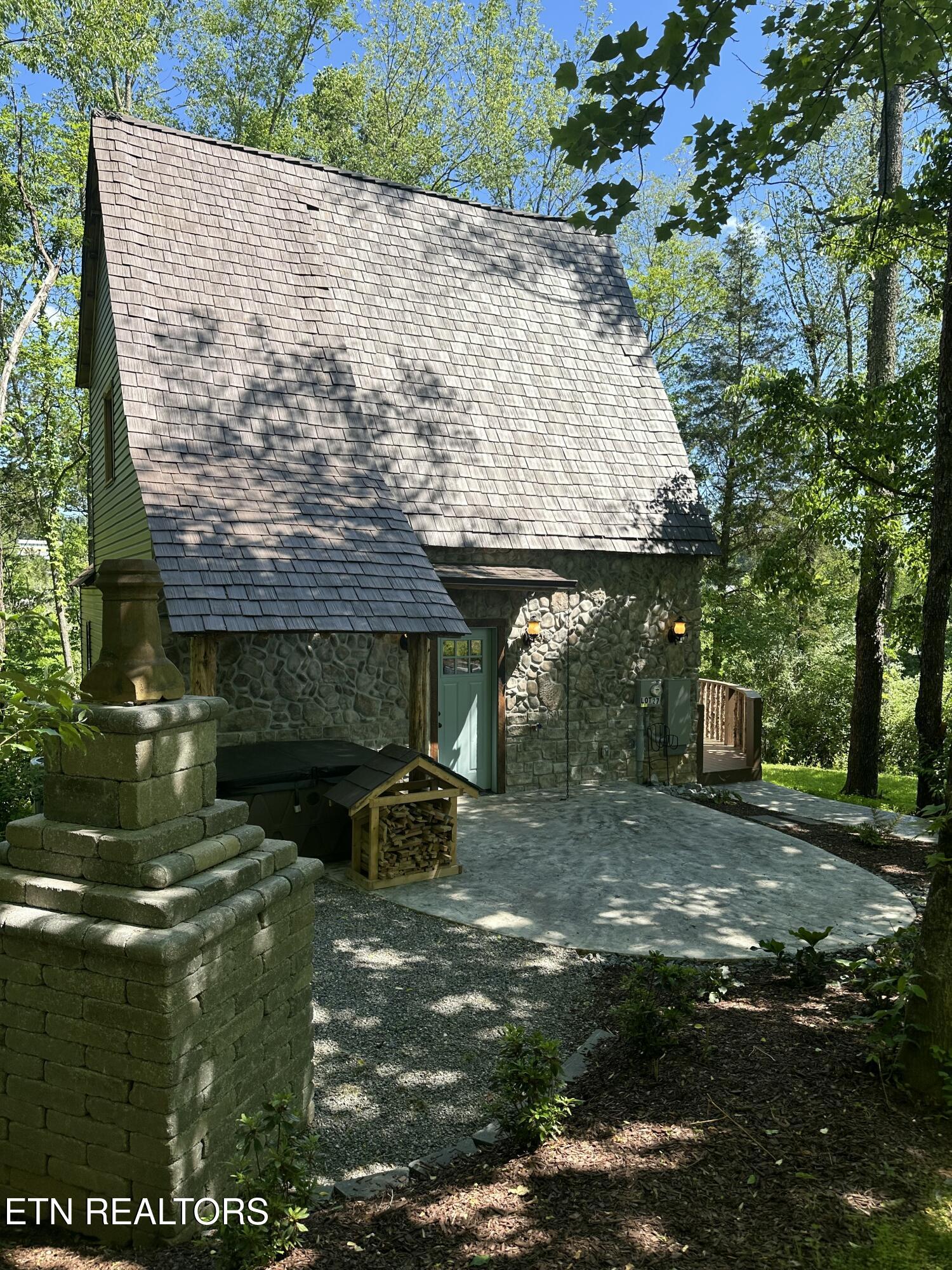 970 Douglas Dam Road Kodak, TN 37764 - Photo 7 of 49 Side yard
