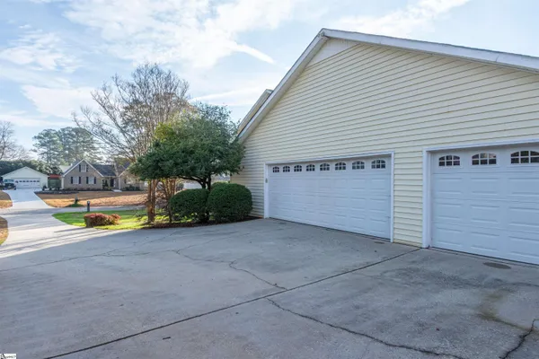$387,400 | 102 Yorkshire Drive, Anderson, SC 29625