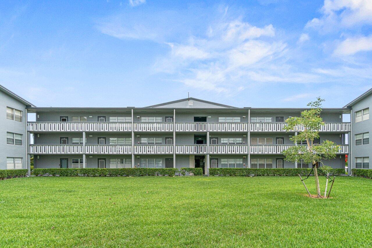 175 Suffolk F Boca Raton, FL 33434 - Photo 21 of 23 021-175SuffolkE-BocaRaton-FL-33434-SMALL