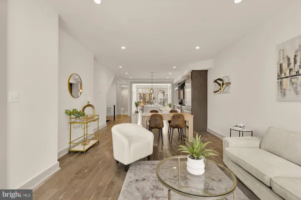 $795,000 | 641 M Street Northeast, Unit 1, Washington, DC 20002